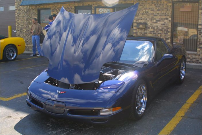 704 X 470